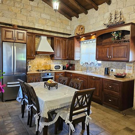 Paradise Traditional House Maroni Экстерьер фото