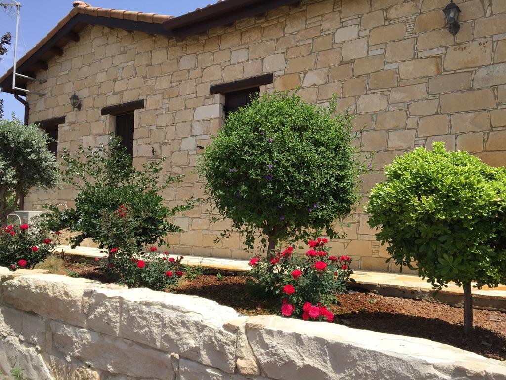 Paradise Traditional House Maroni Экстерьер фото