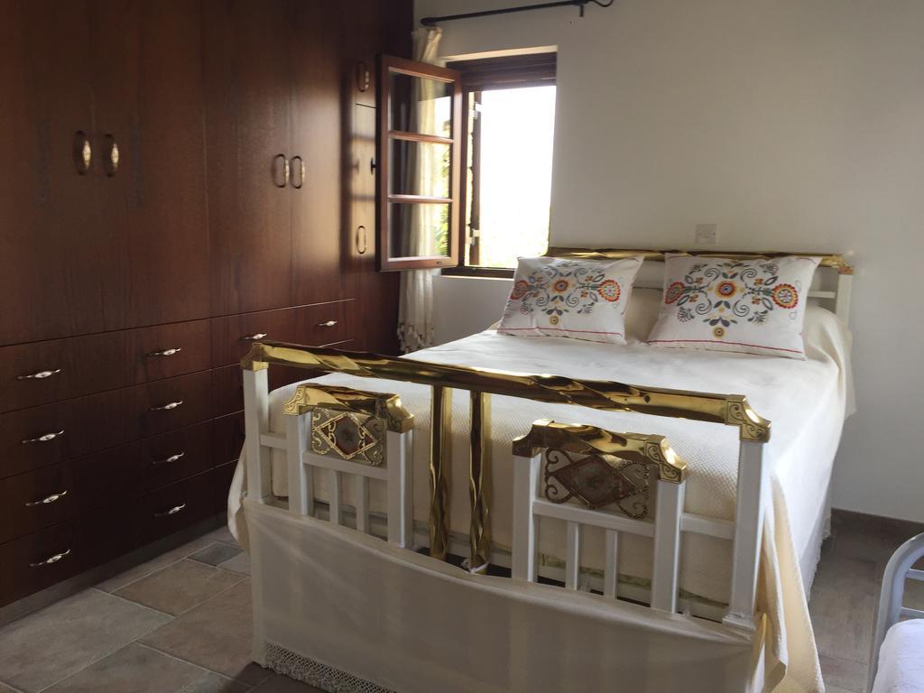Paradise Traditional House Maroni Экстерьер фото
